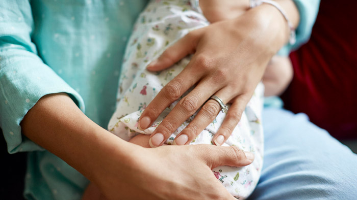 How long to breastfeed for newborns