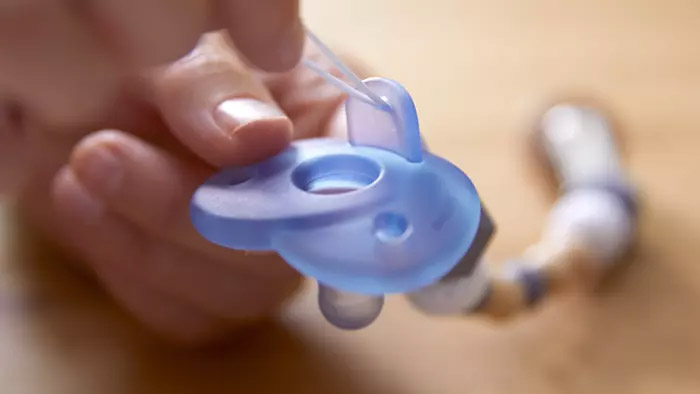 Pacifier safety: How to use correctly