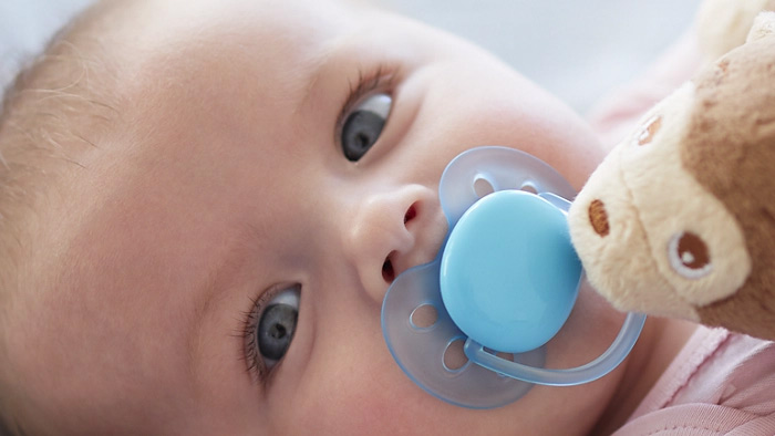 Your Guide to Pacifiers and Teeth